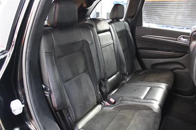 2017 Jeep Grand Cherokee - Thumbnail
