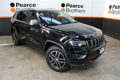 2017 Jeep Grand Cherokee - Thumbnail