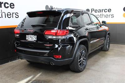 2017 Jeep Grand Cherokee - Thumbnail