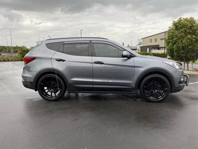 2018 Hyundai SANTA FE - Thumbnail