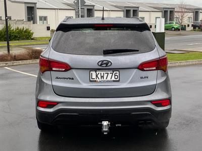 2018 Hyundai SANTA FE - Thumbnail