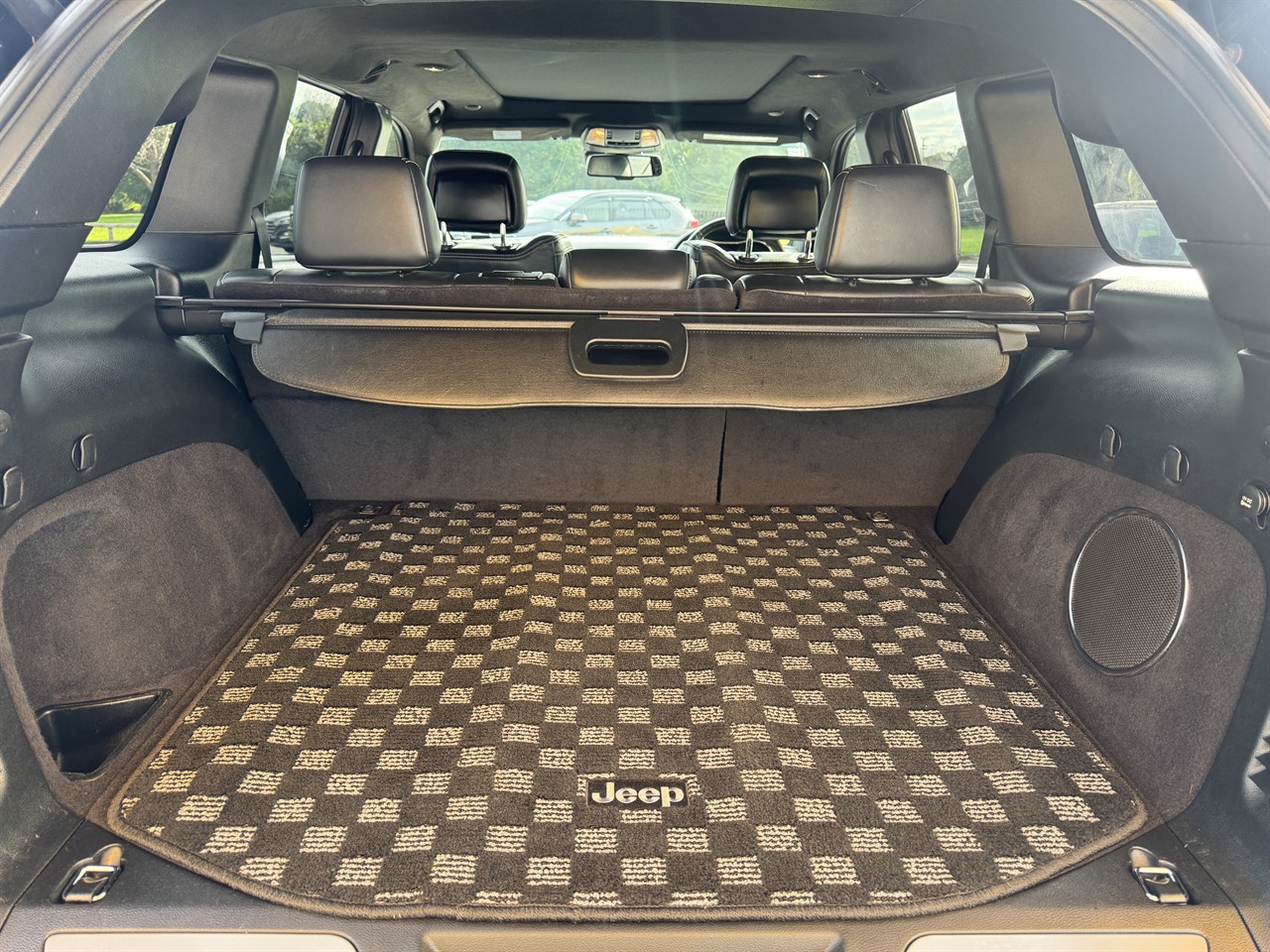 2016 Jeep GRAND CHEROKEE