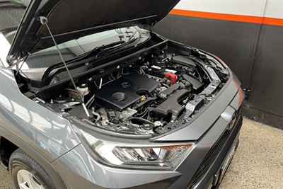 2021 Toyota RAV4 - Thumbnail