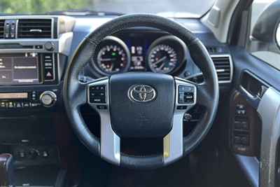 2015 Toyota Landcruiser Prado - Thumbnail