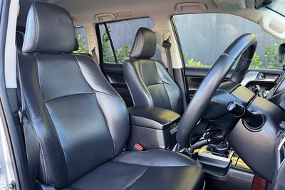 2015 Toyota Landcruiser Prado - Thumbnail