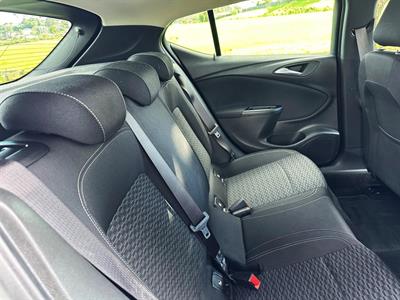 2019 Holden Astra - Thumbnail