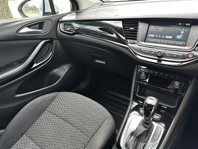 2019 Holden Astra - Thumbnail
