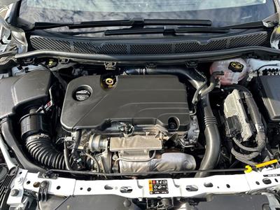 2019 Holden Astra - Thumbnail
