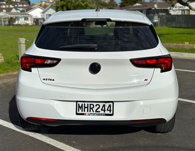 2019 Holden Astra - Thumbnail