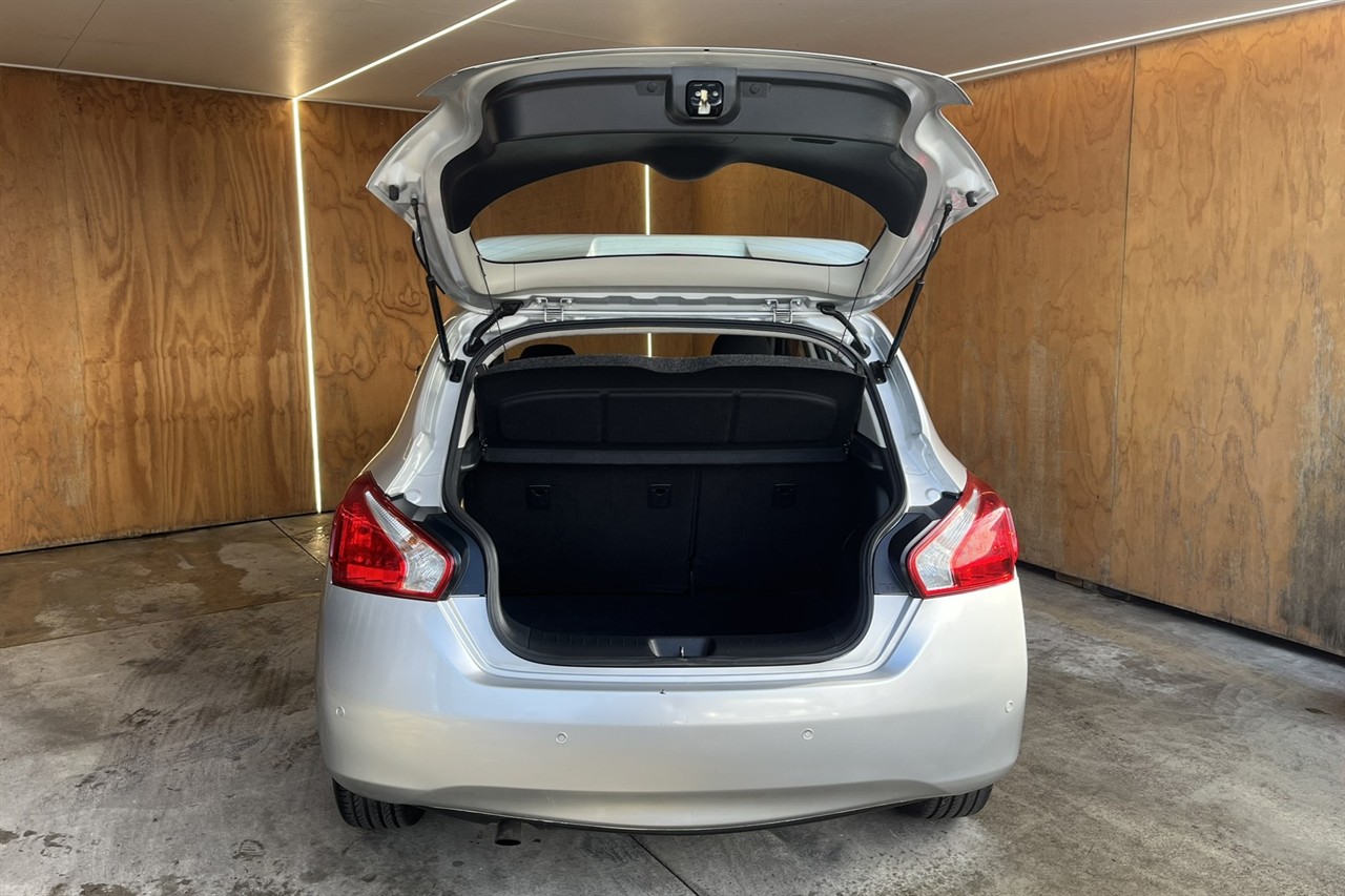 2014 Nissan Pulsar