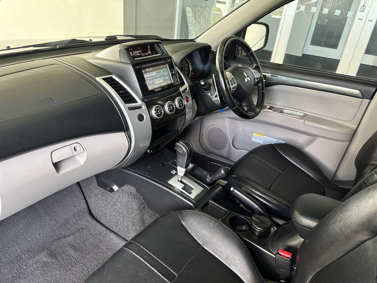 2015 Mitsubishi Challenger