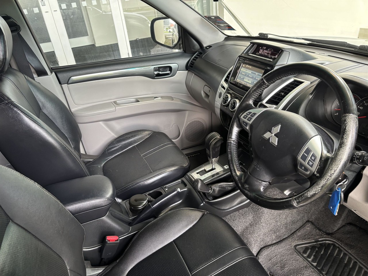2015 Mitsubishi Challenger