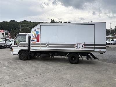 1997 Isuzu Elf - Thumbnail