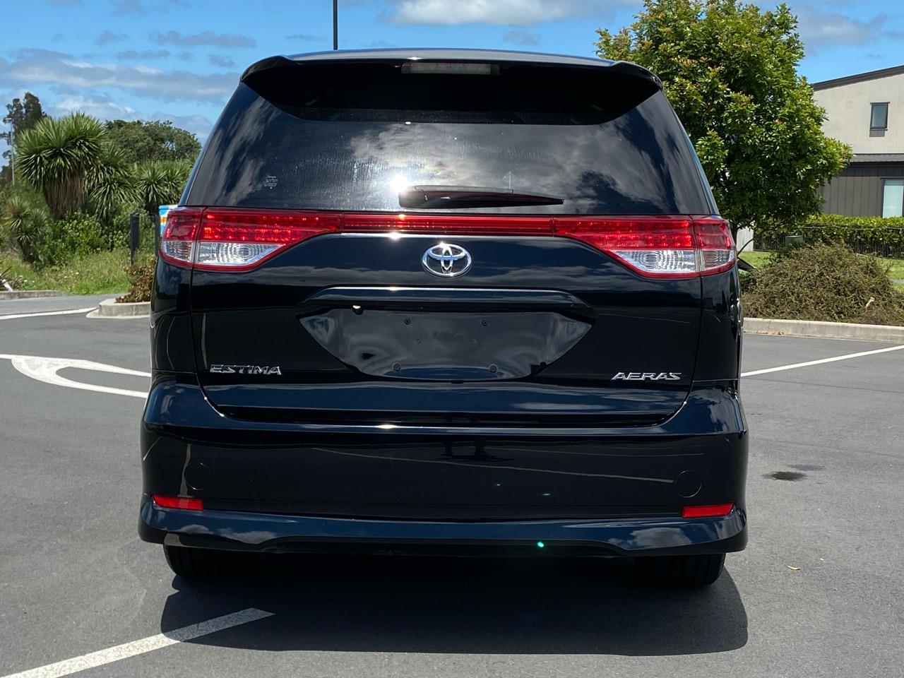 2015 Toyota Estima