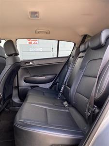 2021 Kia SPORTAGE - Thumbnail