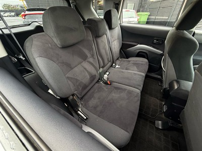2006 Mitsubishi Outlander - Thumbnail