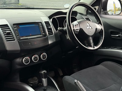 2006 Mitsubishi Outlander - Thumbnail