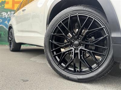 2017 Toyota Highlander - Thumbnail