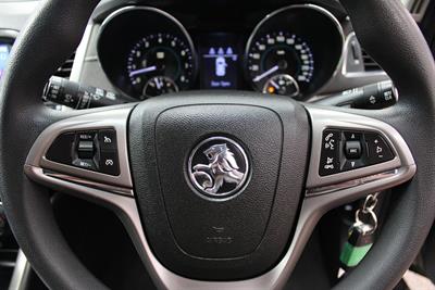 2016 Holden Commodore - Thumbnail