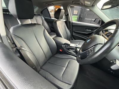 2017 BMW 3 Series - Thumbnail