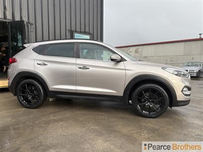 2017 Hyundai TUCSON - Thumbnail