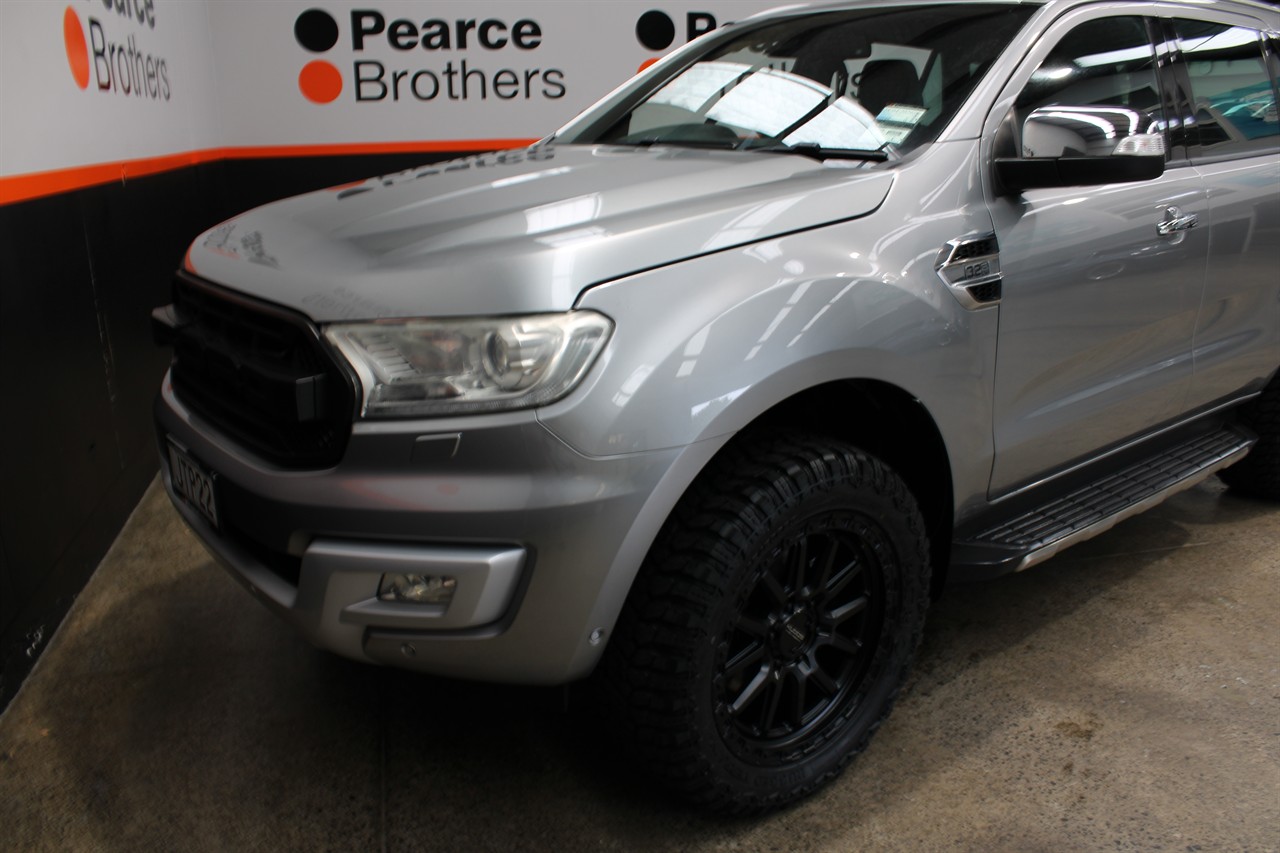 2016 Ford Everest