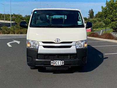 2014 Toyota Hiace - Thumbnail