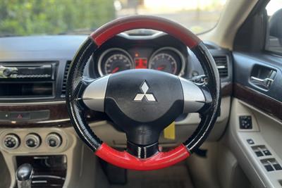 2007 Mitsubishi GALANT - Thumbnail