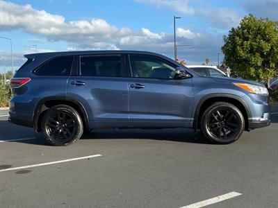 2015 Toyota Highlander - Thumbnail