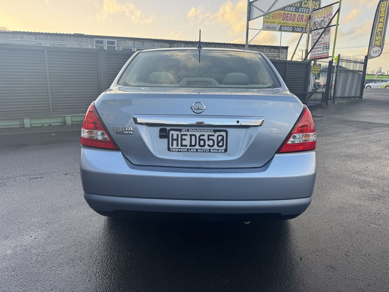 2005 Nissan Tiida