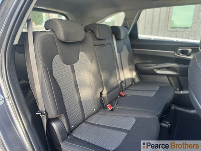 2021 Kia Sorento - Thumbnail