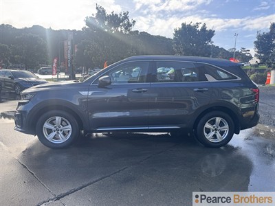 2021 Kia Sorento - Thumbnail