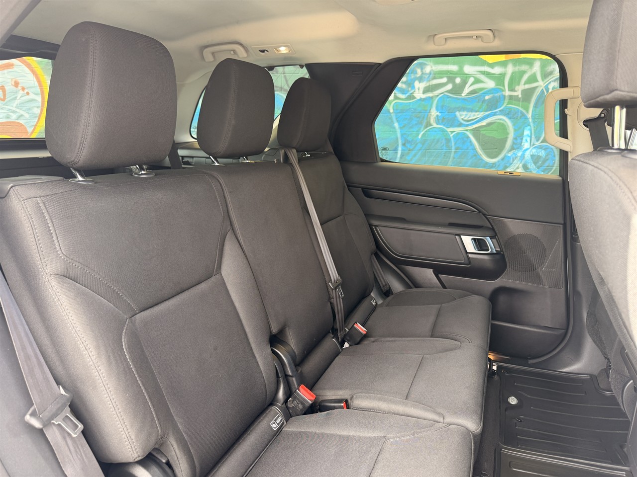 2018 Land Rover DISCOVERY