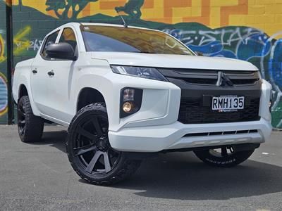 2020 Mitsubishi Triton - Thumbnail