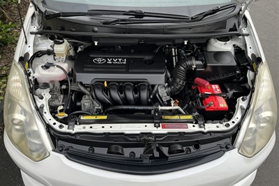 2006 Toyota Wish - Thumbnail