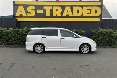2006 Toyota Wish - Thumbnail