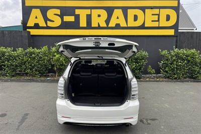 2006 Toyota Wish - Thumbnail