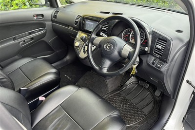 2006 Toyota Wish - Thumbnail