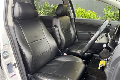 2006 Toyota Wish - Thumbnail