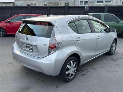 2013 Toyota Aqua - Thumbnail