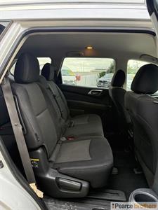 2019 Nissan Pathfinder - Thumbnail
