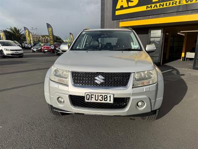 2010 Suzuki Grand Vitara - Thumbnail