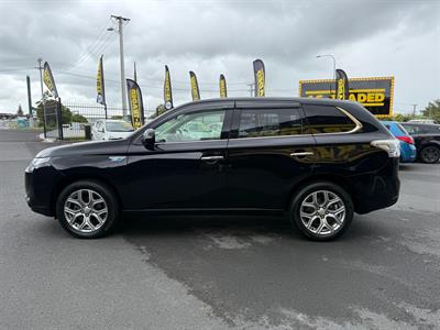 2014 Mitsubishi Outlander - Thumbnail