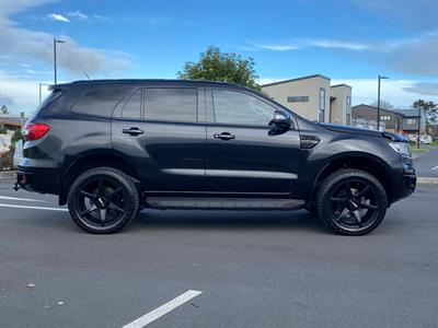 2016 Ford Everest - Thumbnail