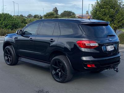 2016 Ford Everest - Thumbnail
