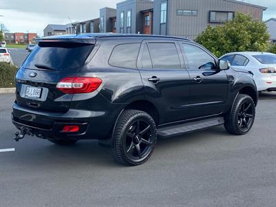 2016 Ford Everest - Thumbnail