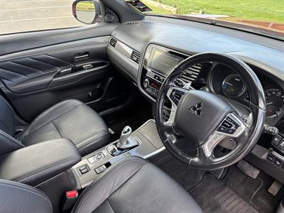 2019 Mitsubishi Outlander - Thumbnail