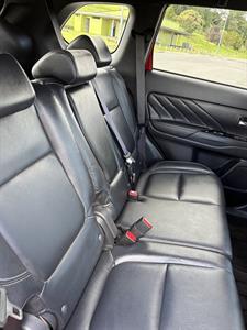 2019 Mitsubishi Outlander - Thumbnail