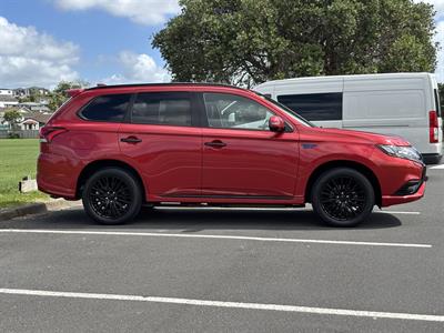 2019 Mitsubishi Outlander - Thumbnail