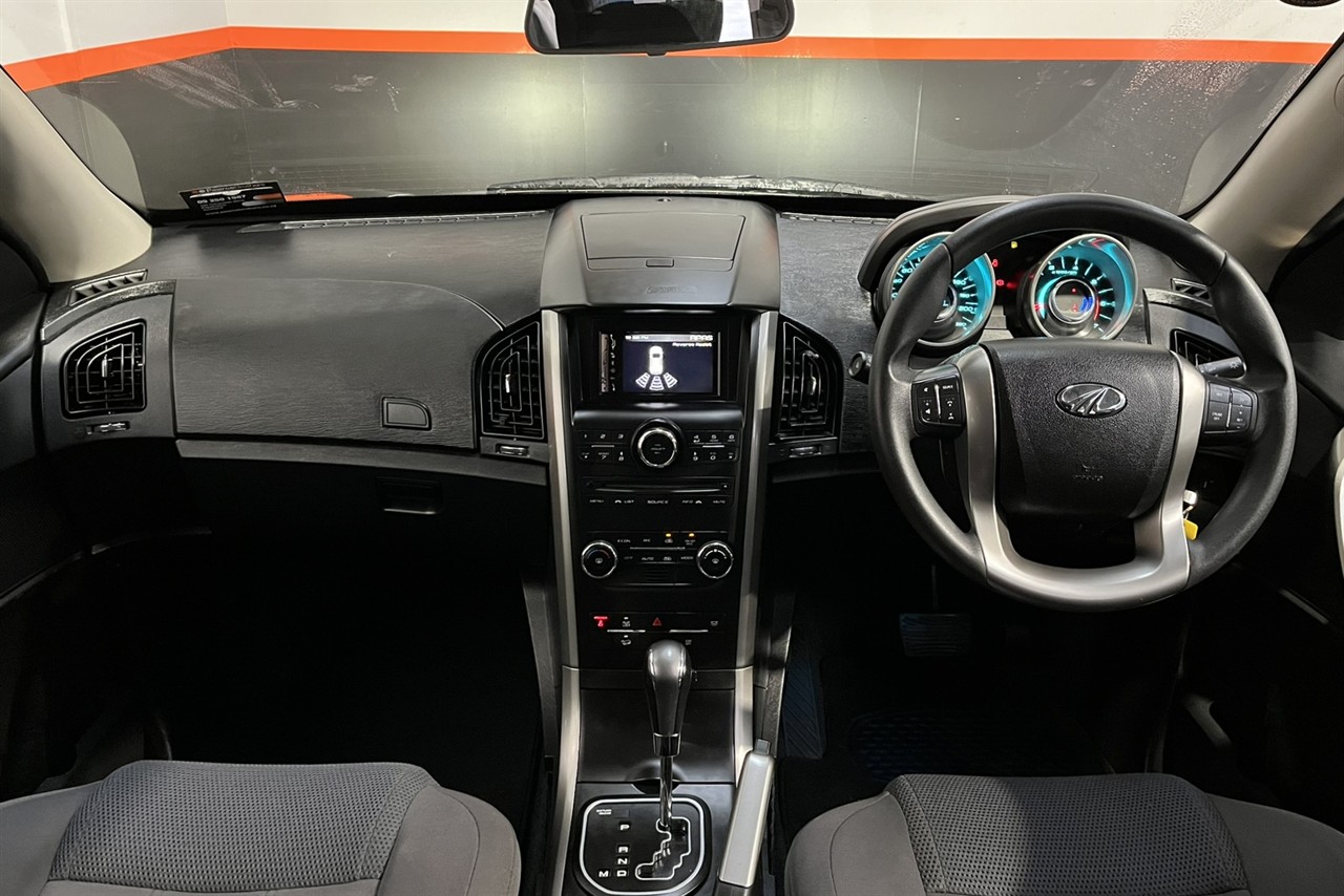 2022 MAHINDRA XUV500